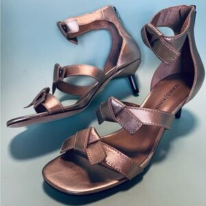NWT Donald Pliner Silver Sandals